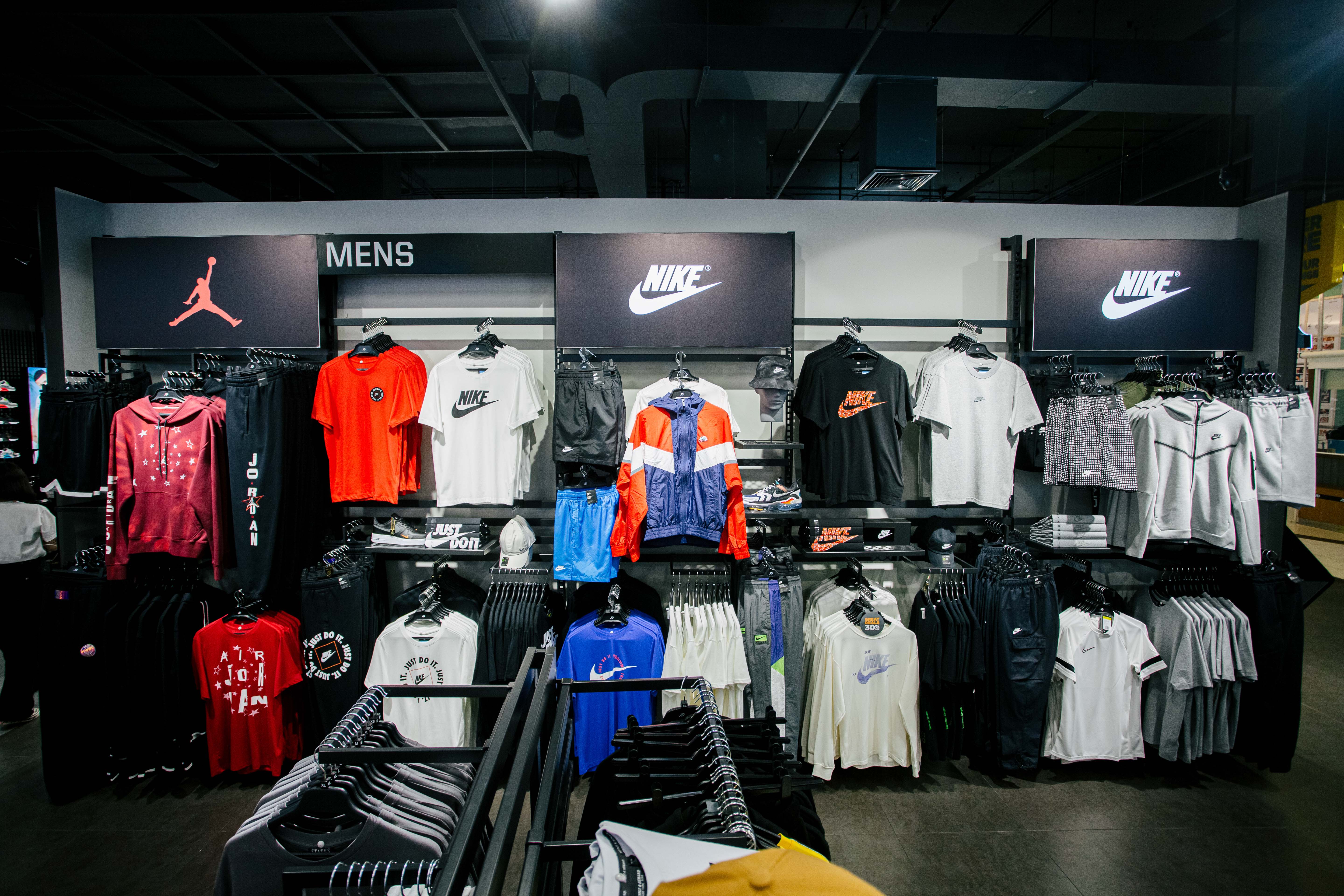 Nike fashion hot sale island